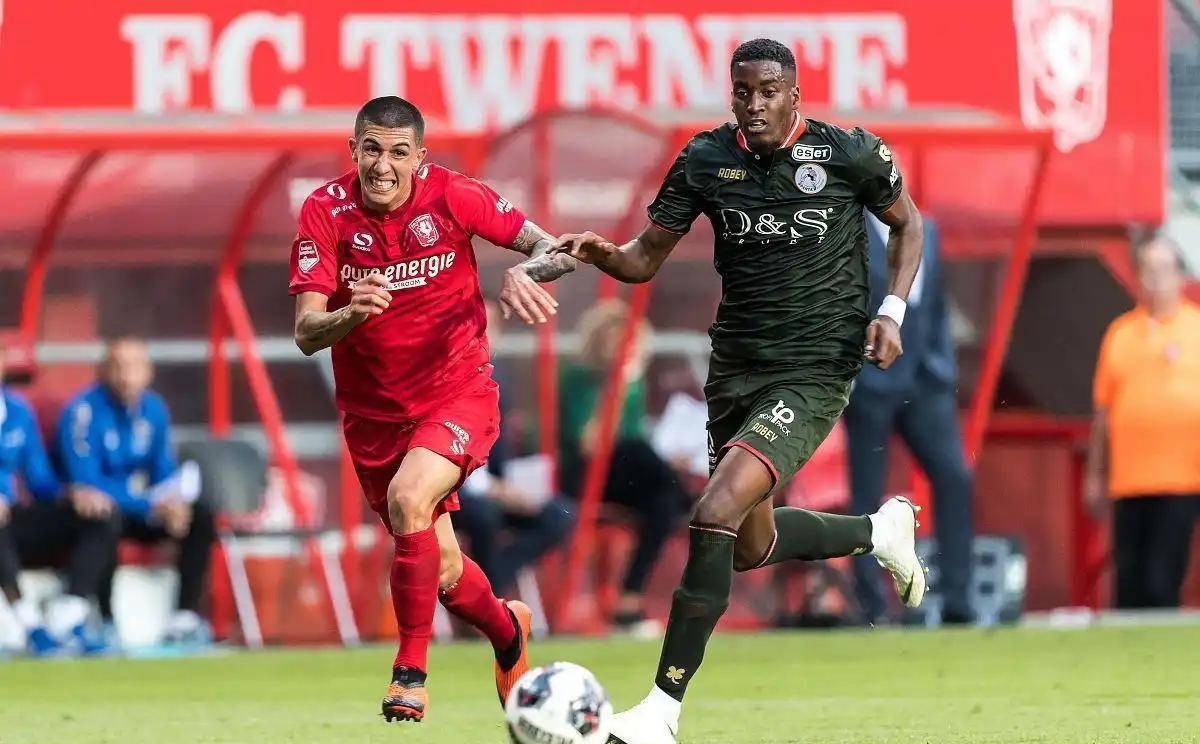 闻的中心 闻的中心